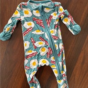 Posh Peanut bamboo Zippy Eggs and Bacon Newborn Size